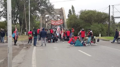 Levantaron los cortes en rutas y puentes, pero mañana vuelven