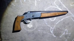 Discutió en la calle, sacó un pistolón e hirió a 2 personas