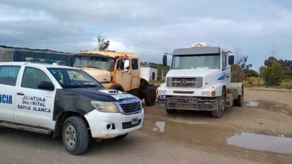 Aparecieron en Bahía Blanca dos de los tres camiones robados
