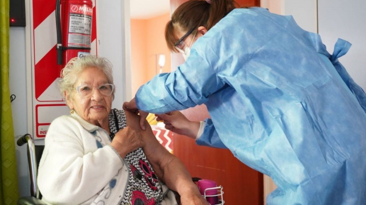 Esta semana Neuquén habrá vacunado al 35% de su población objetivo