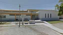Escapó del ataque de su pareja y se refugió en una escuela