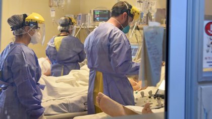 Leve descenso de casos hoy en el país