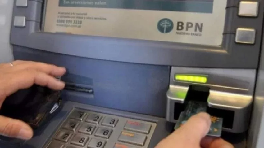 Alerta en los cajeros del BPN por fallas en la Red Link
