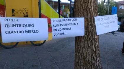 Pusieron una “verdulería” frente a Casa de Gobierno