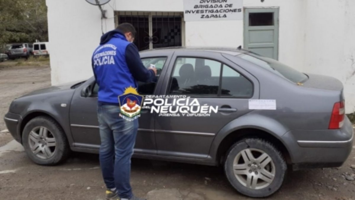 Acusado de estafas, cayó por andar en un auto robado