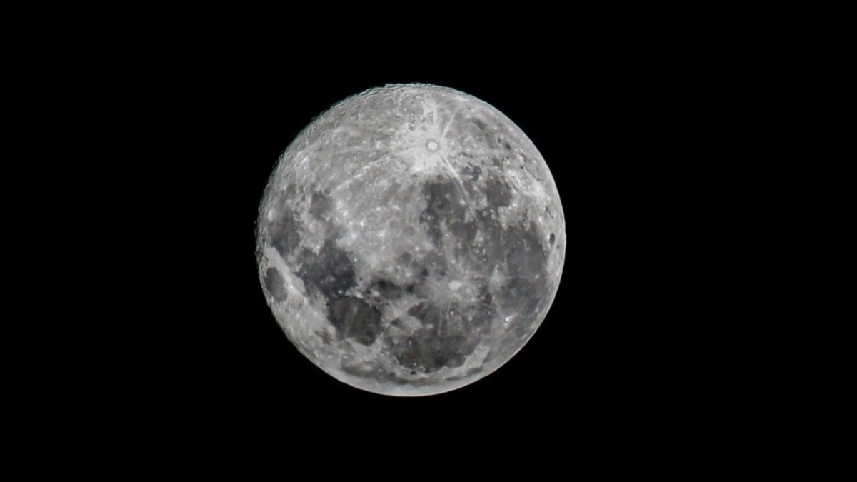 La Súper Luna de Gusanos colmó el cielo de Neuquén