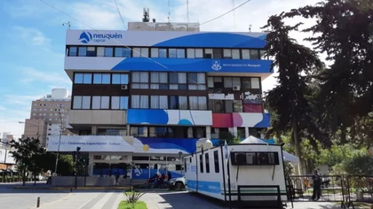 Empleada municipal en la cuerda floja por escupir a la jefa