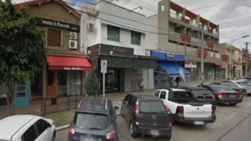 Sacó turno para hacerse masajes, y apuñaló a la empleada