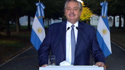 Restricciones: sin reuniones y  toque de queda a medianoche