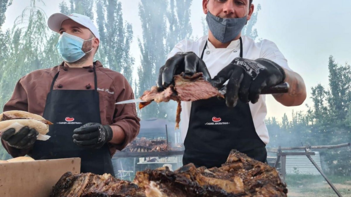 Entre fuegos: cocinar con el ritual de las llamas