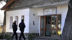 Separan a un penitenciario por presunta venta de drogas