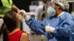 Se sospecha que comienzan a escasear insumos para testeos