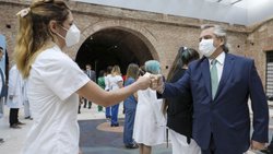 Habrá un bono nacional de 6.500 pesos para personal de Salud