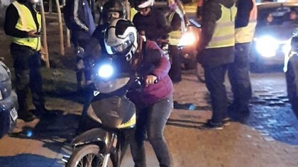 Más de 100 motoqueros se descontrolaron en pleno centro