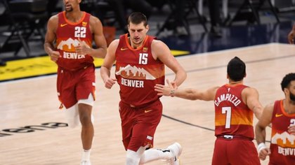 Denver se llevó un partidazo con un Campazzo triplero