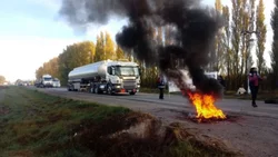 UPCN Río Negro corta la Ruta 22 en Allen