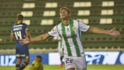 Banfield derrotó a River y lo complicó