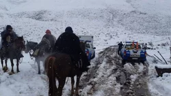 La nieve los sorprendió en el norte neuquino; fueron rescatados