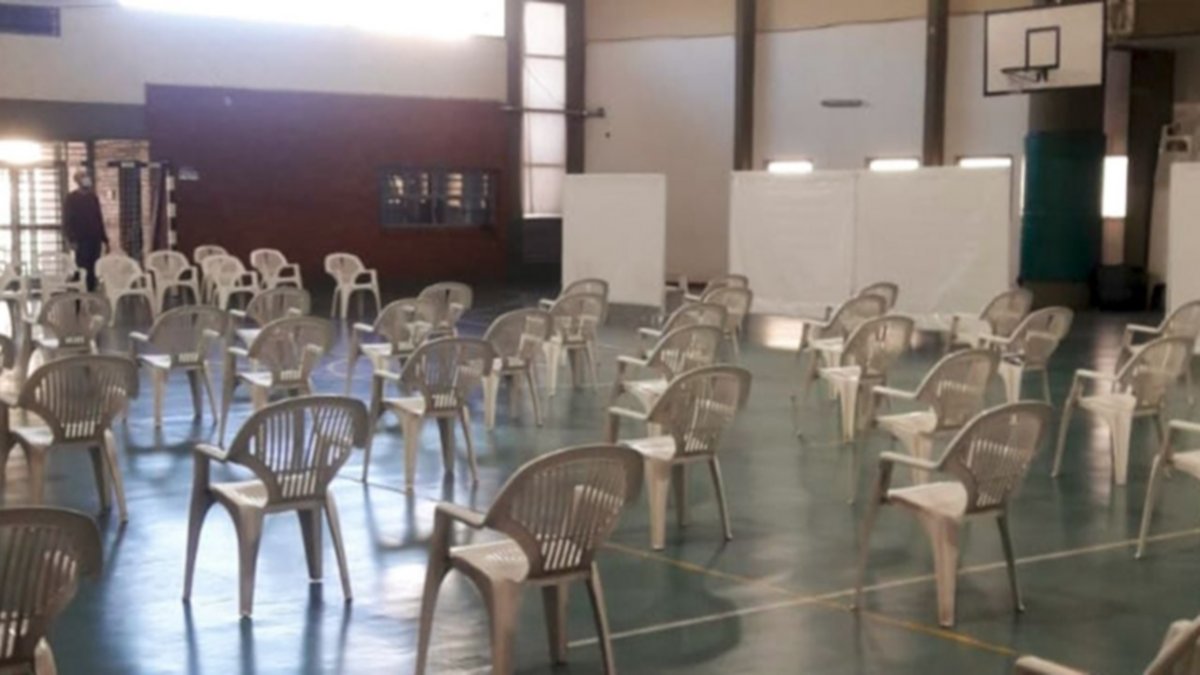 Familias del Colegio San Martín se oponen al DetectAr en su gimnasio