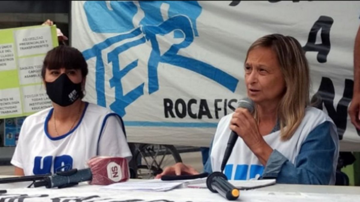 UnTER le pidió a la ministra de Educación suspender las clases