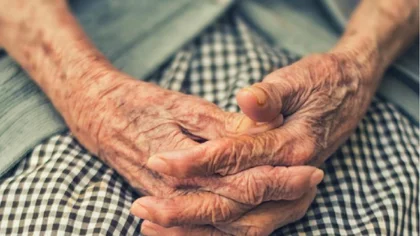 “Los adultos mayores son doblemente vulnerados”