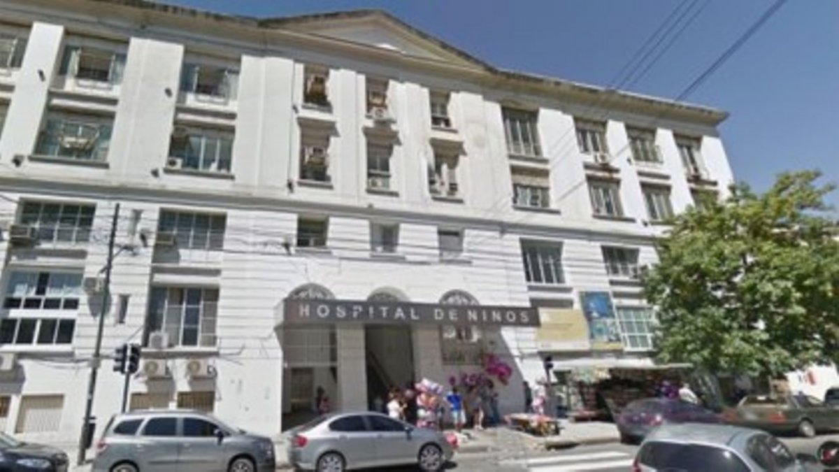 25 profesionales vacunados del hospital Gutiérrez, están contagiados