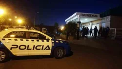 Acuchilló a su ex y a un hombre y le dieron domiciliaria