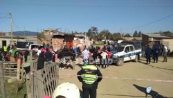 Rompió la perimetral y degolló a la ex frente a su hijo