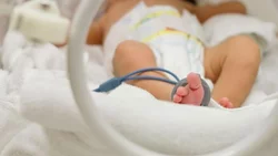 Internaron a una beba de 8 meses: su mamá le dio dióxido de cloro