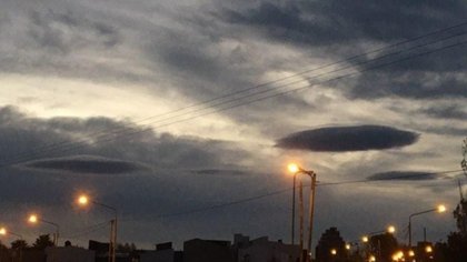 ¿Invasión de OVNIS en Neuquén? nubes poco frecuentes