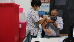 Río Negro vacunará a mayores de 50, sin factores de riesgo