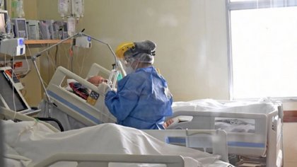 Neuquén cerró el día con 828 contagios y 20 muertes