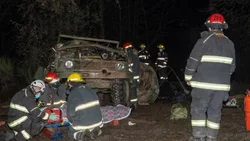 Choque, vuelco y dos soldados gravemente heridos