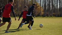Raggio piensa en dos cambios para enfrentar a Ferro