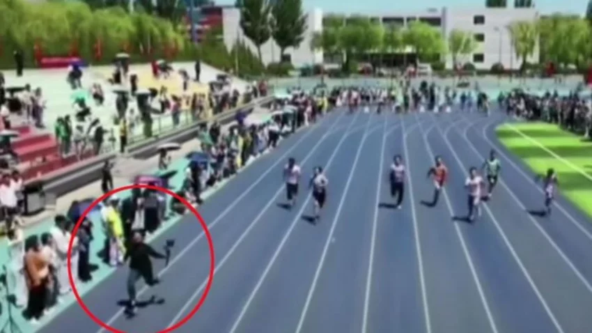 Un distinto: camarógrafo ganó carrera de atletismo