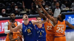 Los Nuggets volvieron a caer ante los Suns