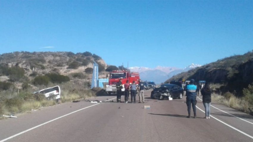 Tres muertos en un tremendo choque frontal