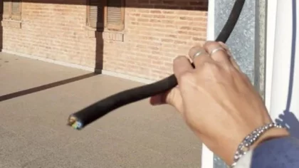 Quiso robar los cables de un aire; se quemó toda la cara