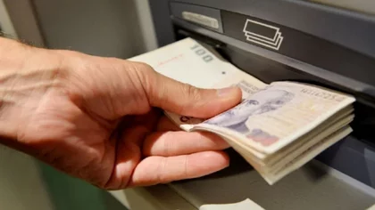 Este viernes le pagarán el aumento que le debían a los docentes