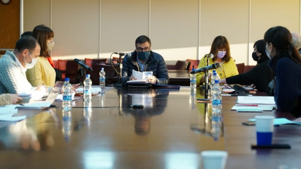 Caparroz: "Traban y no dan gobernabilidad"