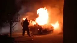 En medio de los festejos explotó un auto