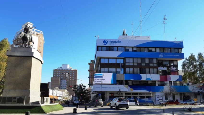 La limpieza en edificios municipales sigue con una cooperativa