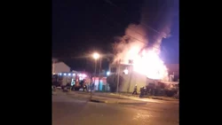 Dantesco incendio destruyó una vivienda del barrio Belgrano