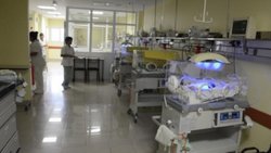 Está grave una beba de 4 meses con botulismo
