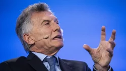 Imputaron a Macri, Bullrich y otros por contrabando bélico a Bolivia