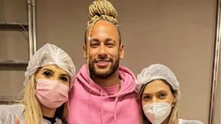 Neymar se hizo los rulos con la Copa y terminó con trenzas