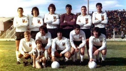 Se subastó la camiseta que usó Diego en Cipolletti