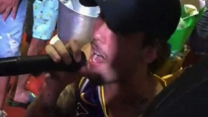 VIDEO: Jugador de Mineiro desafectado por andar de fiesta