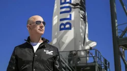 El hombre más rico del mundo viajó al espacio en nave propia