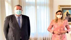 La primera dama anunció un centro pediátrico para Regina